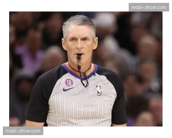 前英超裁判斯科特辞任VAR 坦言承受巨大压力与批评