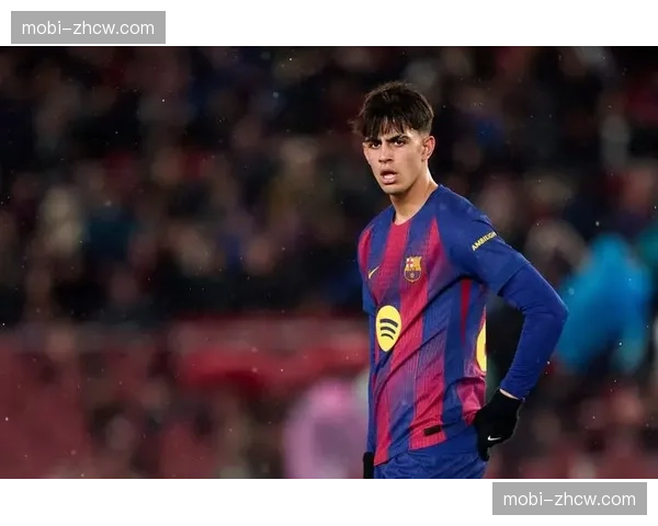 贝尔纳尔八点六分展现潜力 巴萨中场新星即战力获教练认可 贝尔纳尔八点六分展现潜力 巴萨中场新星即战力获教练认可