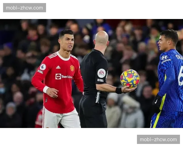 奥尔莫伪九号战术效果显著 回撤接应为中场插上创造空间 奥尔莫伪九号战术效果显著 回撤接应为中场插上创造空间